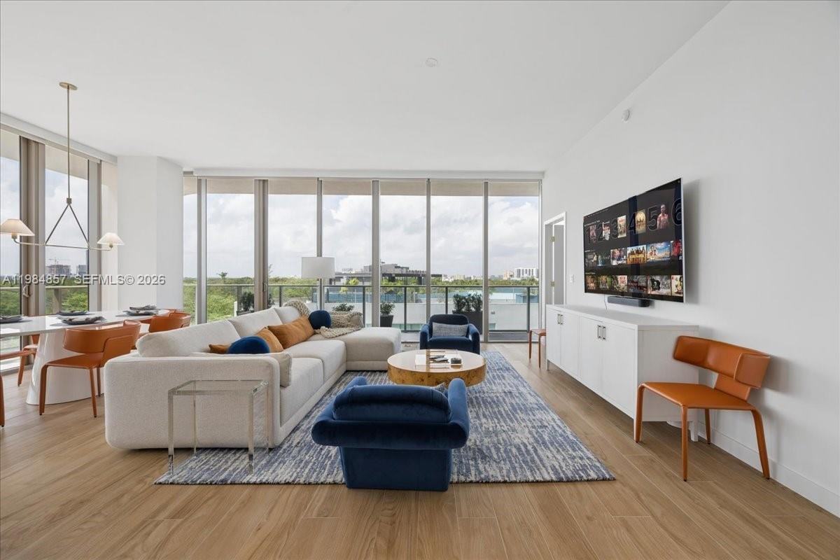 Blaine St & Tigertail Ave - Photo 4 of 26