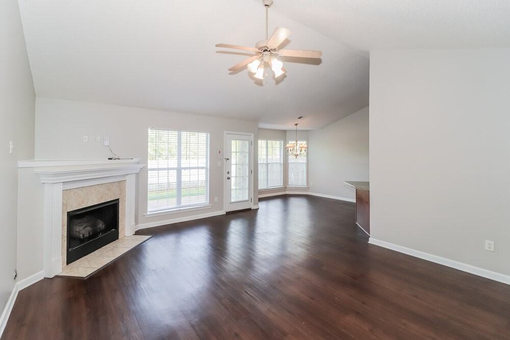 10316 Cottage Oaks Dr - Photo 5 of 17