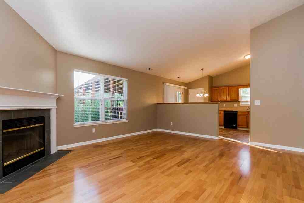 274 Glendale Ct - Photo 3 of 18