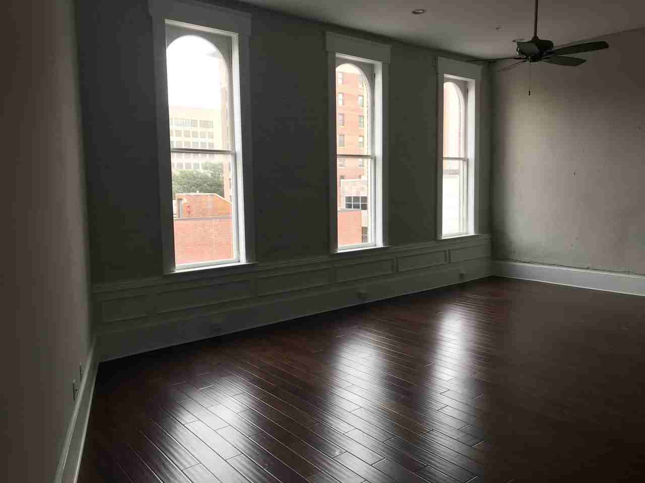 5 W Broughton St #401 - Photo 3 of 9