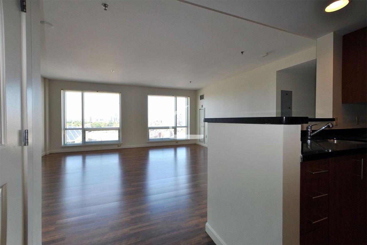 179 Brookline Ave - Photo 2 of 7