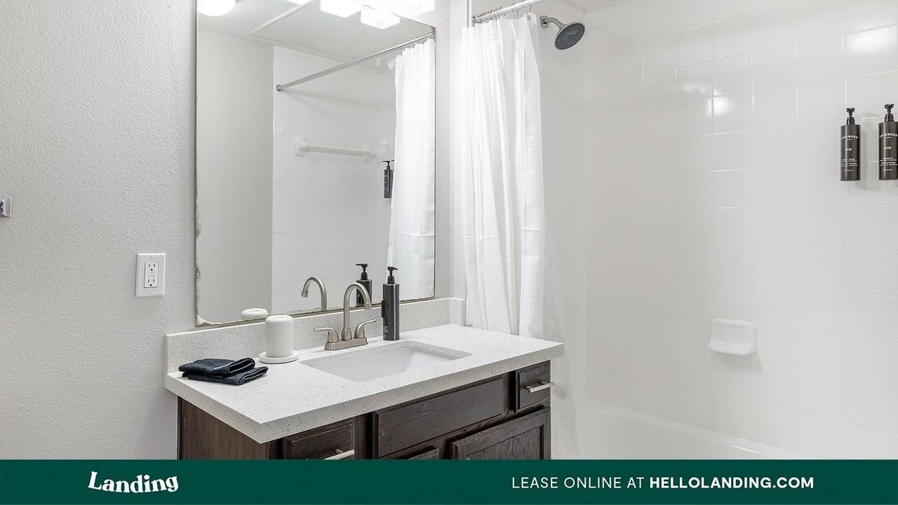 14807 Woodland hills dr - Photo 6 of 50