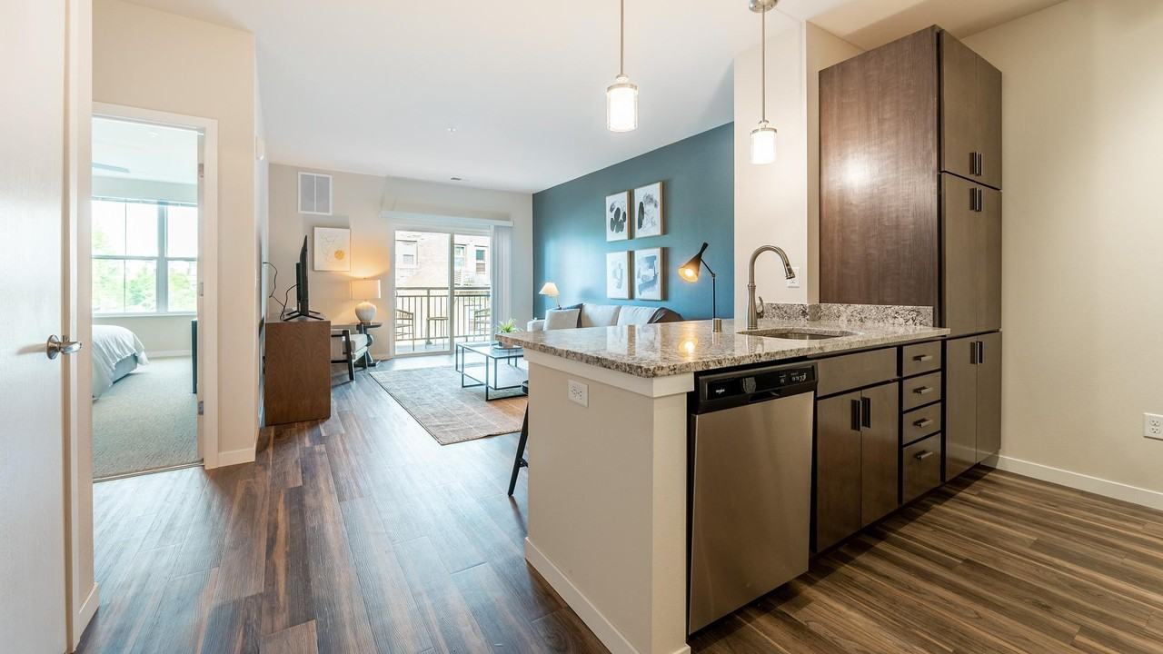 5015 Mina Circle - Photo 6 of 36