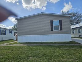 featured image of 179 Lynnwood Cir #103