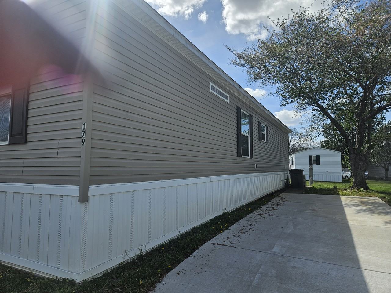 179 Lynnwood Cir #103 - Photo 2 of 19