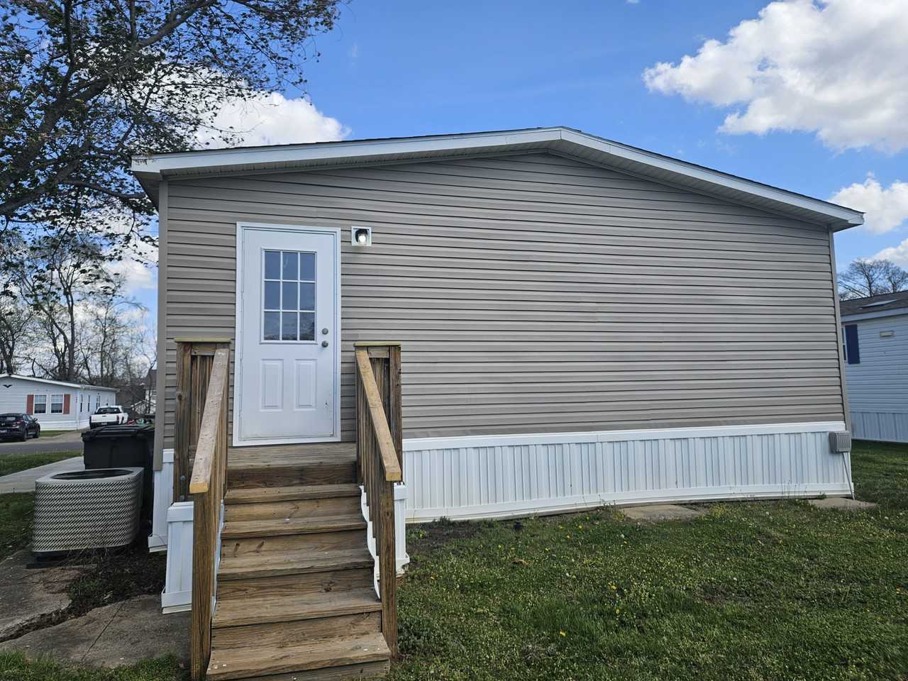 179 Lynnwood Cir #103 - Photo 3 of 19