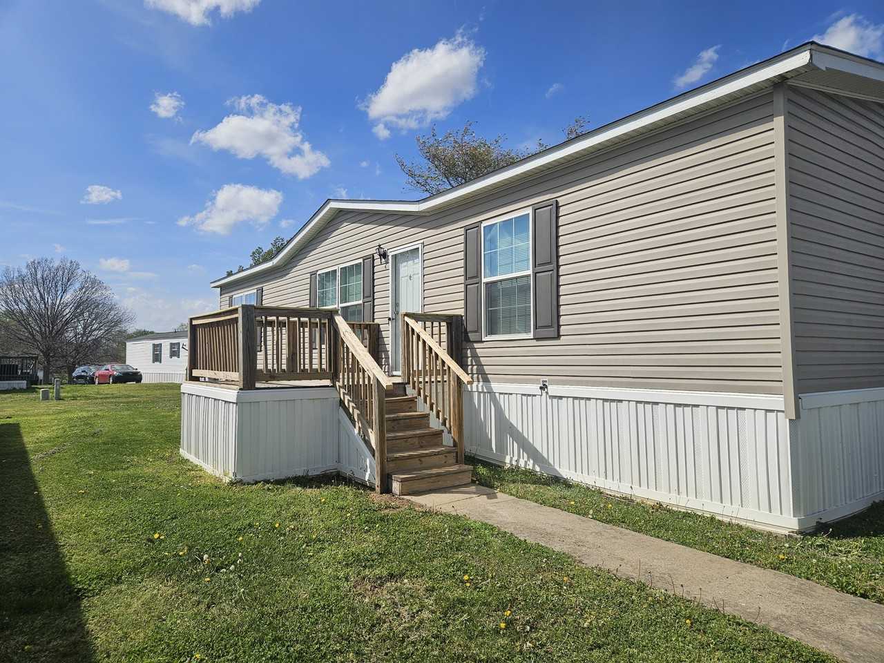 179 Lynnwood Cir #103 - Photo 4 of 19