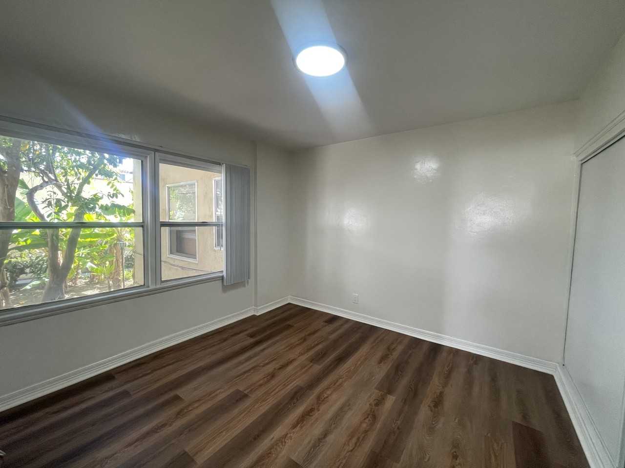 622 East 97th Street - Photo 7 of 19