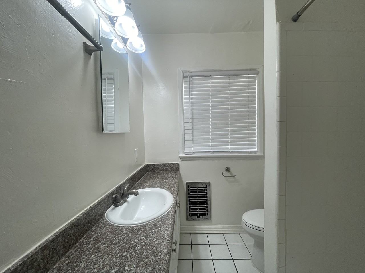 622 East 97th Street - Photo 5 of 19