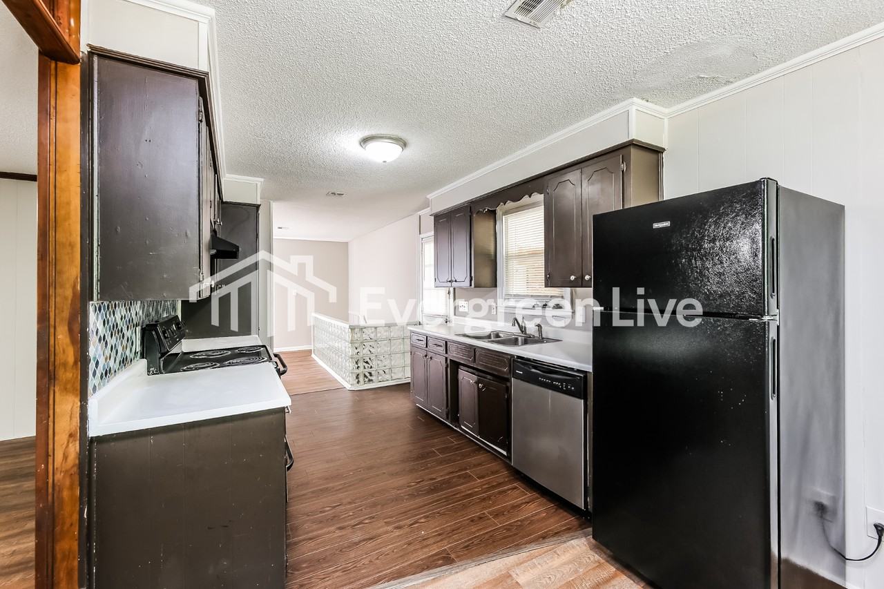 943 Mike Cir - Photo 6 of 15