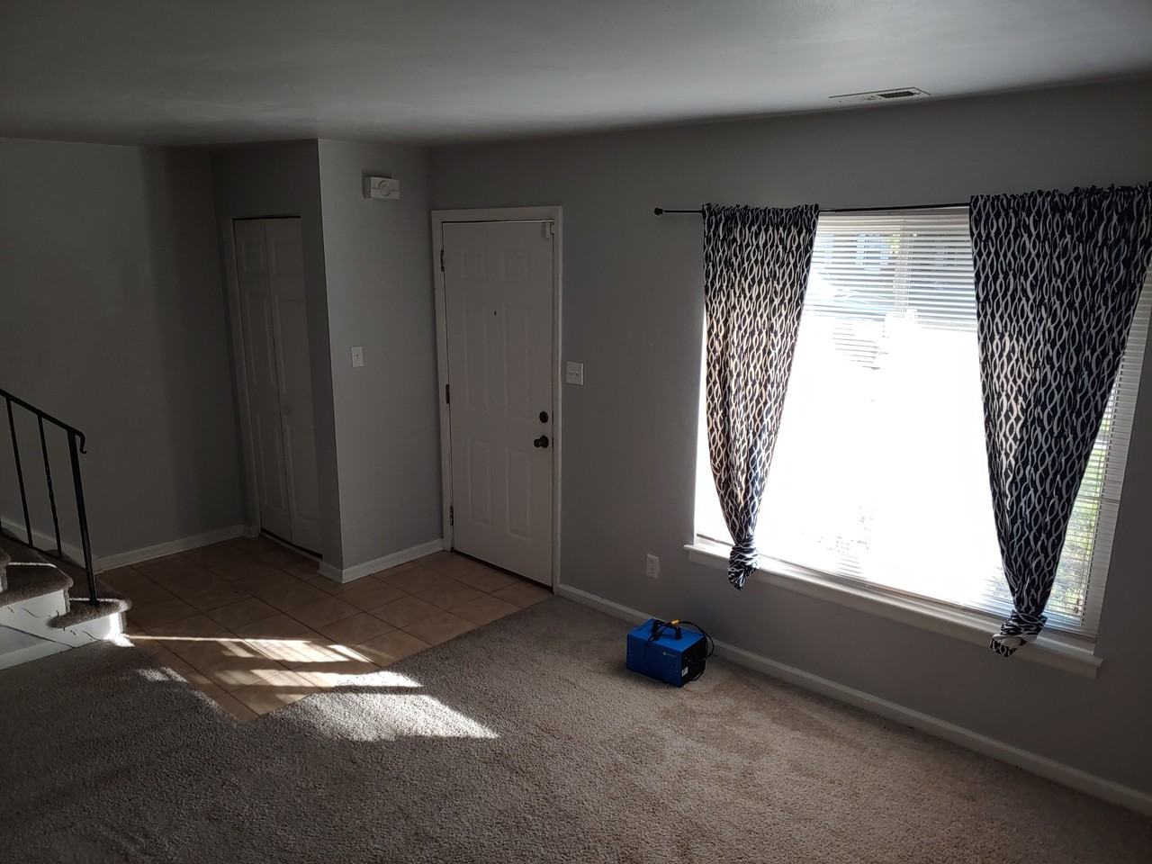 636 Redhorse Ln #TH - Photo 3 of 4