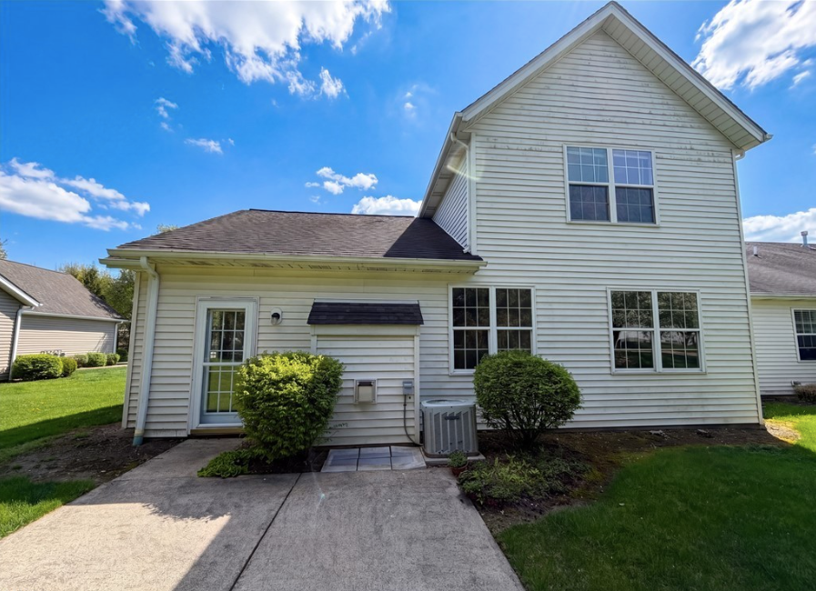 8757 Roberts Ct - Photo 7 of 18