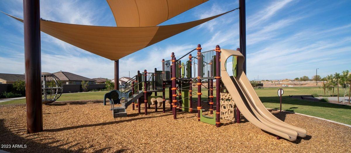 9509 W Sells Dr - Photo 7 of 9