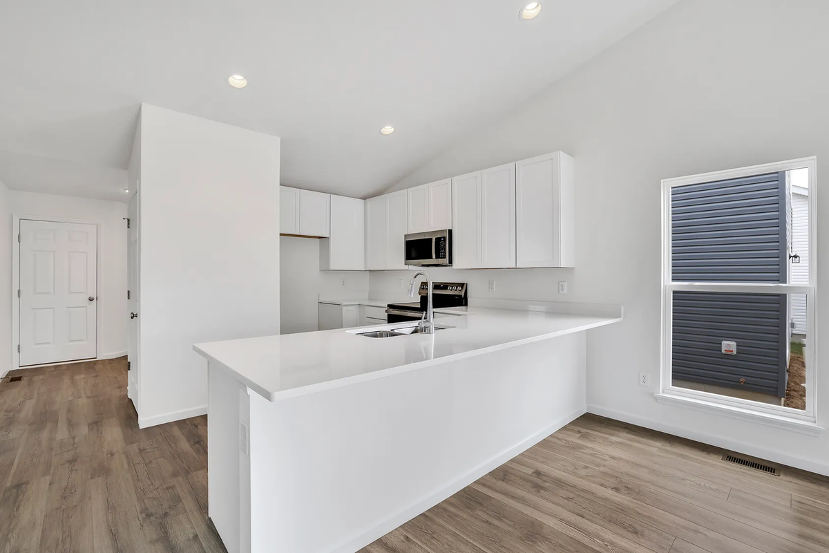728 Courtshire Xing - Photo 4 of 21