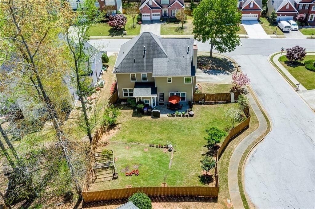 2847 Lowe Ct - Photo 4 of 37