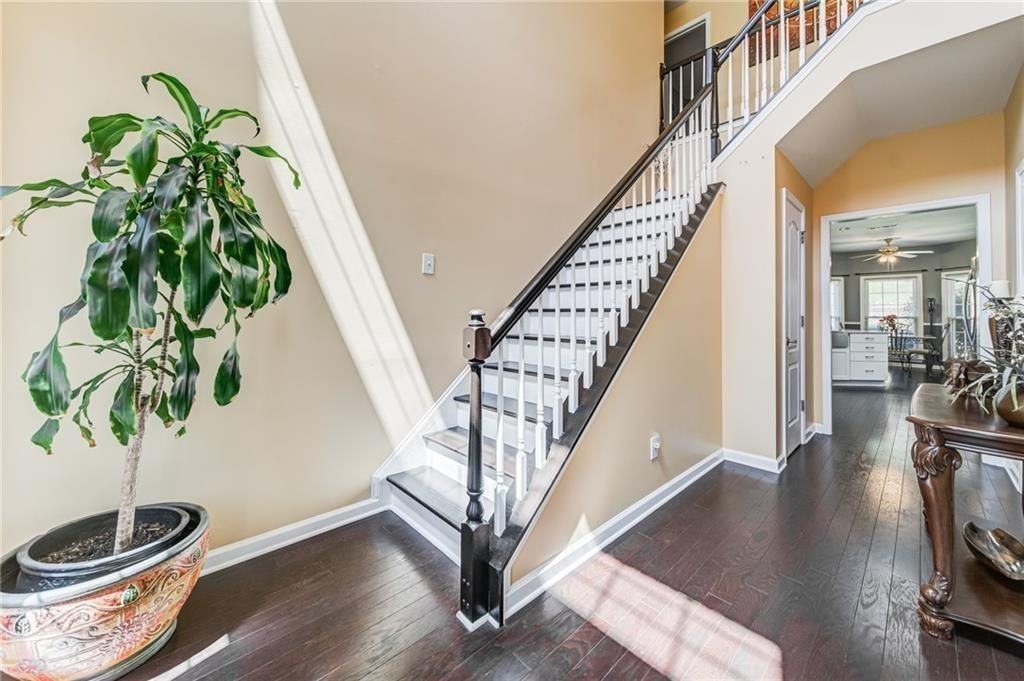 2847 Lowe Ct - Photo 5 of 37