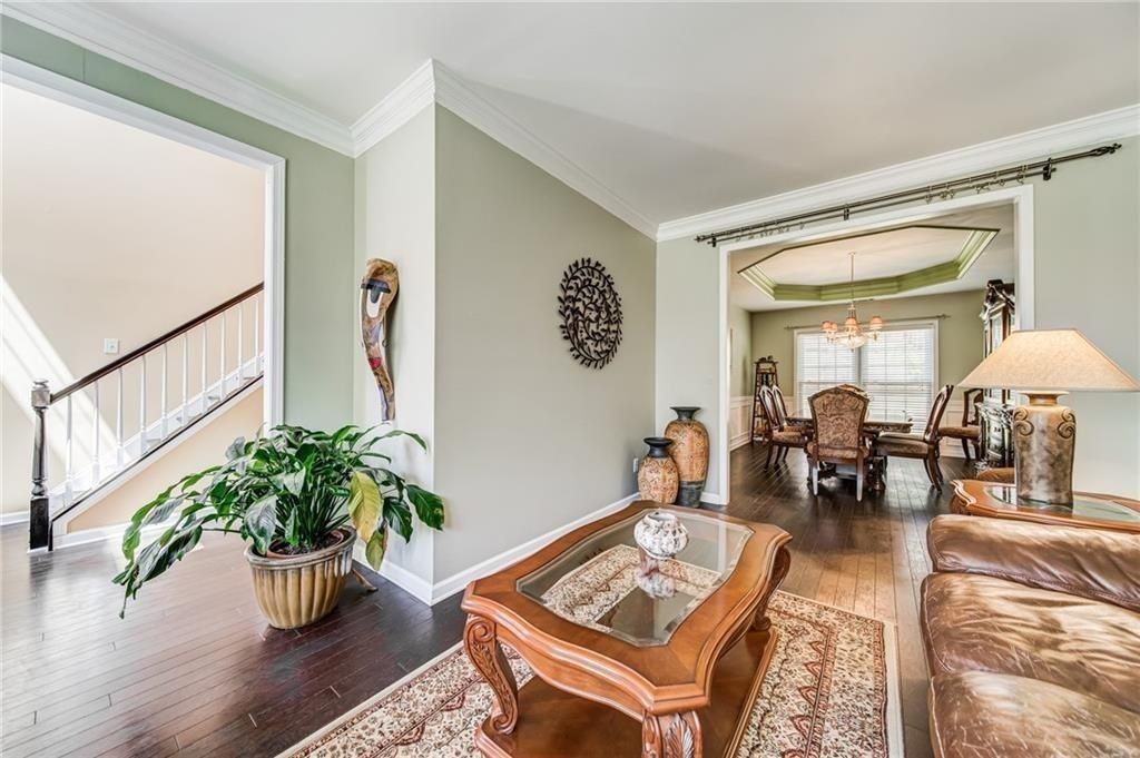 2847 Lowe Ct - Photo 7 of 37