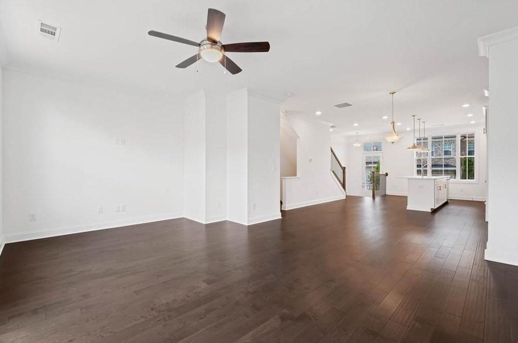 4590 Sims Park Overlook - Photo 4 of 16