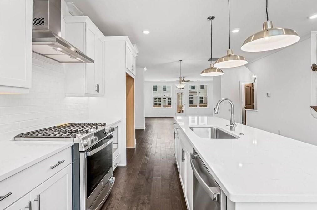 4590 Sims Park Overlook - Photo 6 of 16