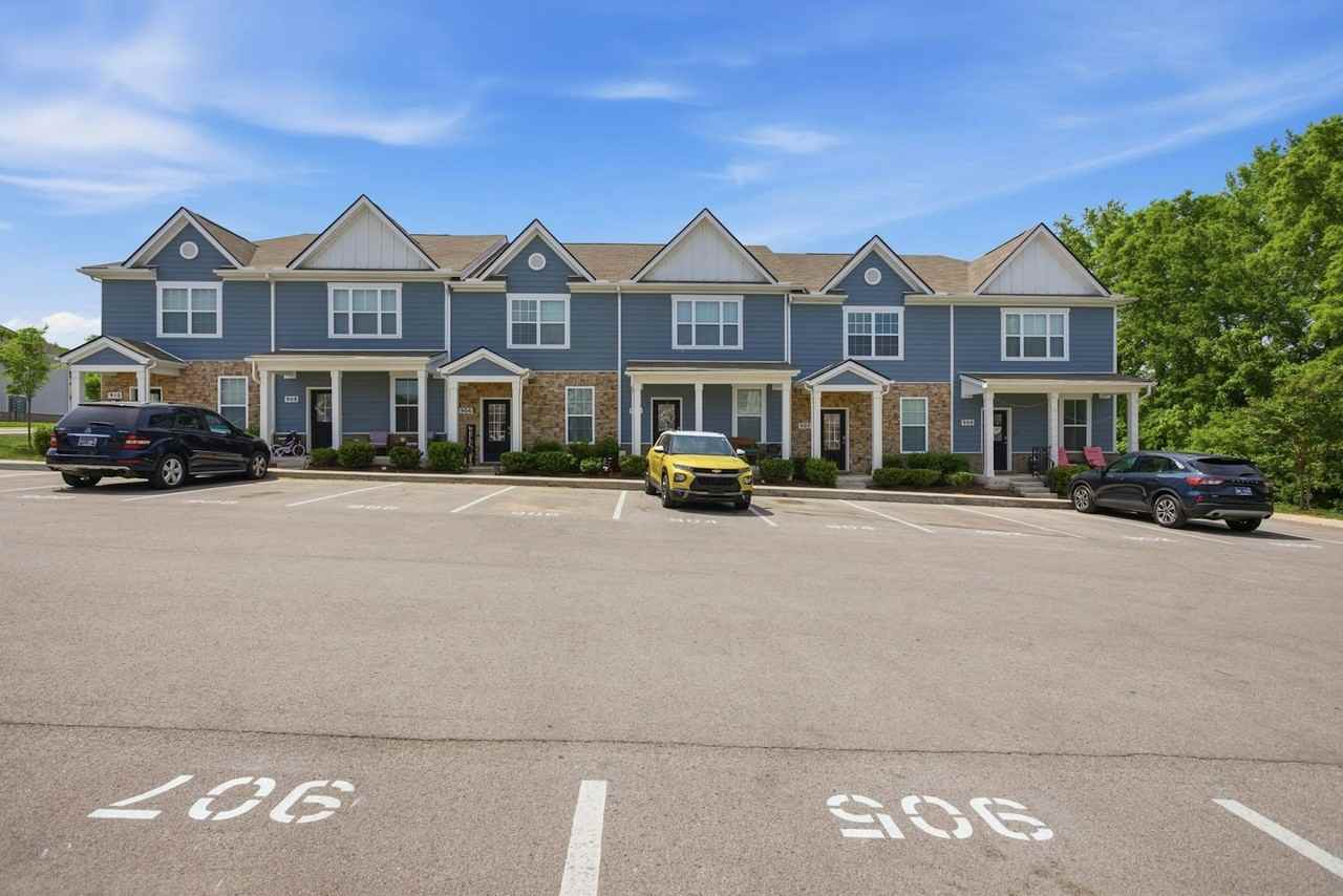 902 Marcy Landing - Photo 3 of 28