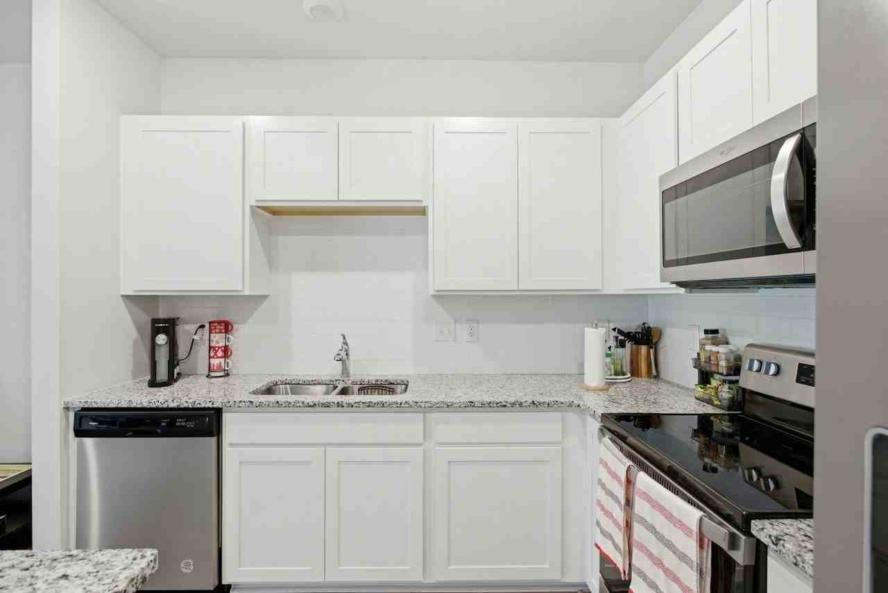 902 Marcy Landing - Photo 5 of 28