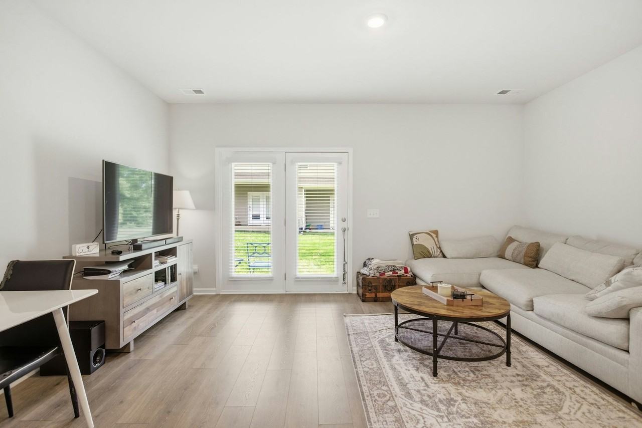 902 Marcy Landing - Photo 7 of 28