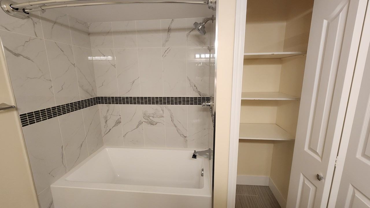 15537 109A Avenue - Photo 7 of 9