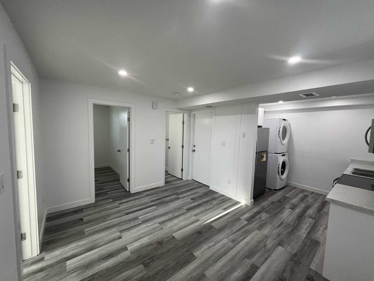 115 Stromberg Cres - Photo 2 of 9