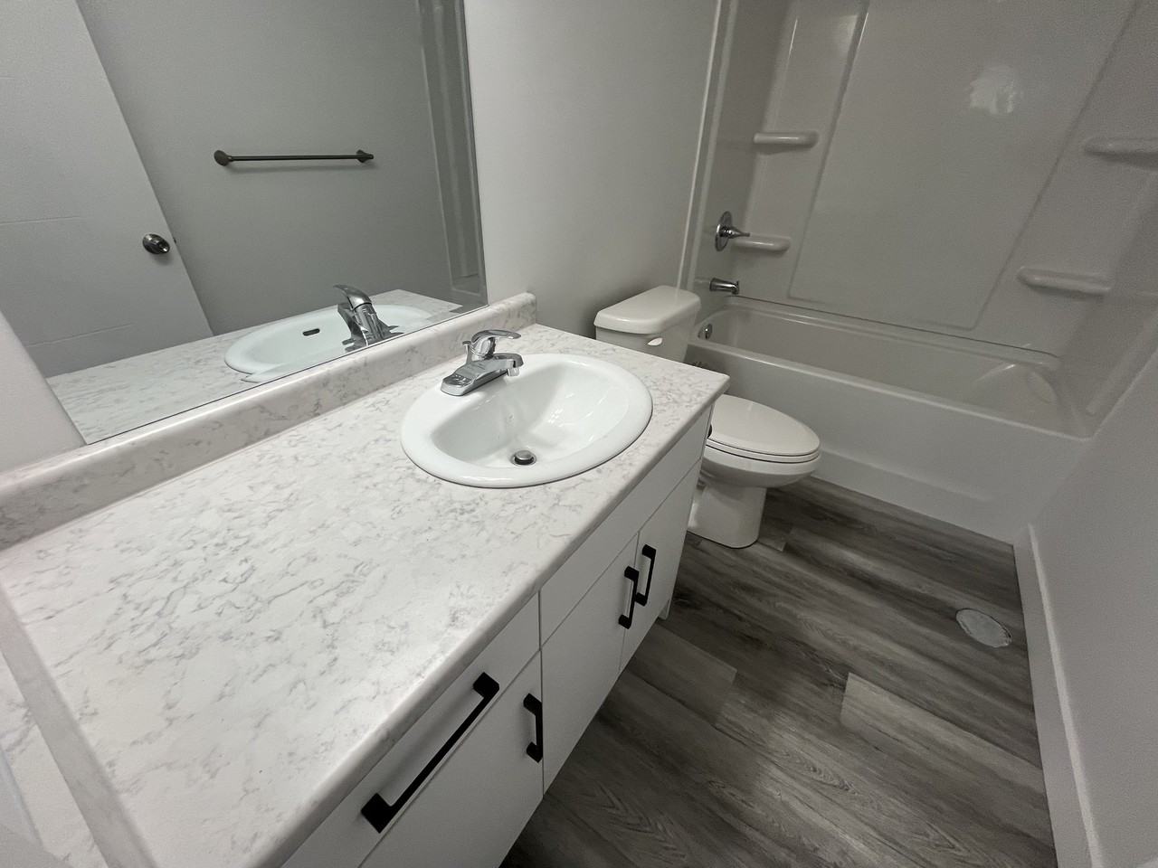 115 Stromberg Cres - Photo 3 of 9