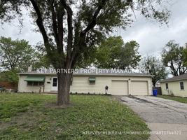 featured image of 821 S Edgemere Dr  - Close to Everything!