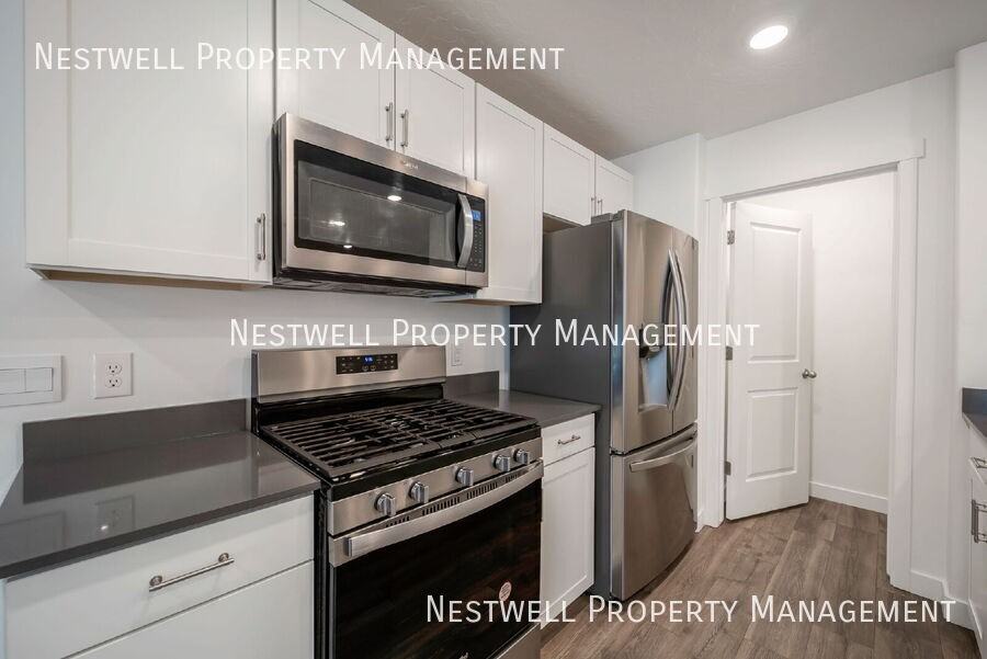 1168 E Dogwatch Dr - Photo 4 of 20