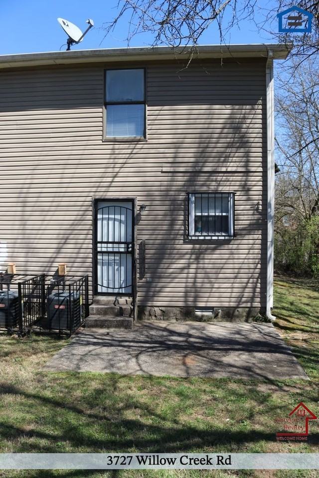 3725 Willow Creek Rd - Photo 3 of 15