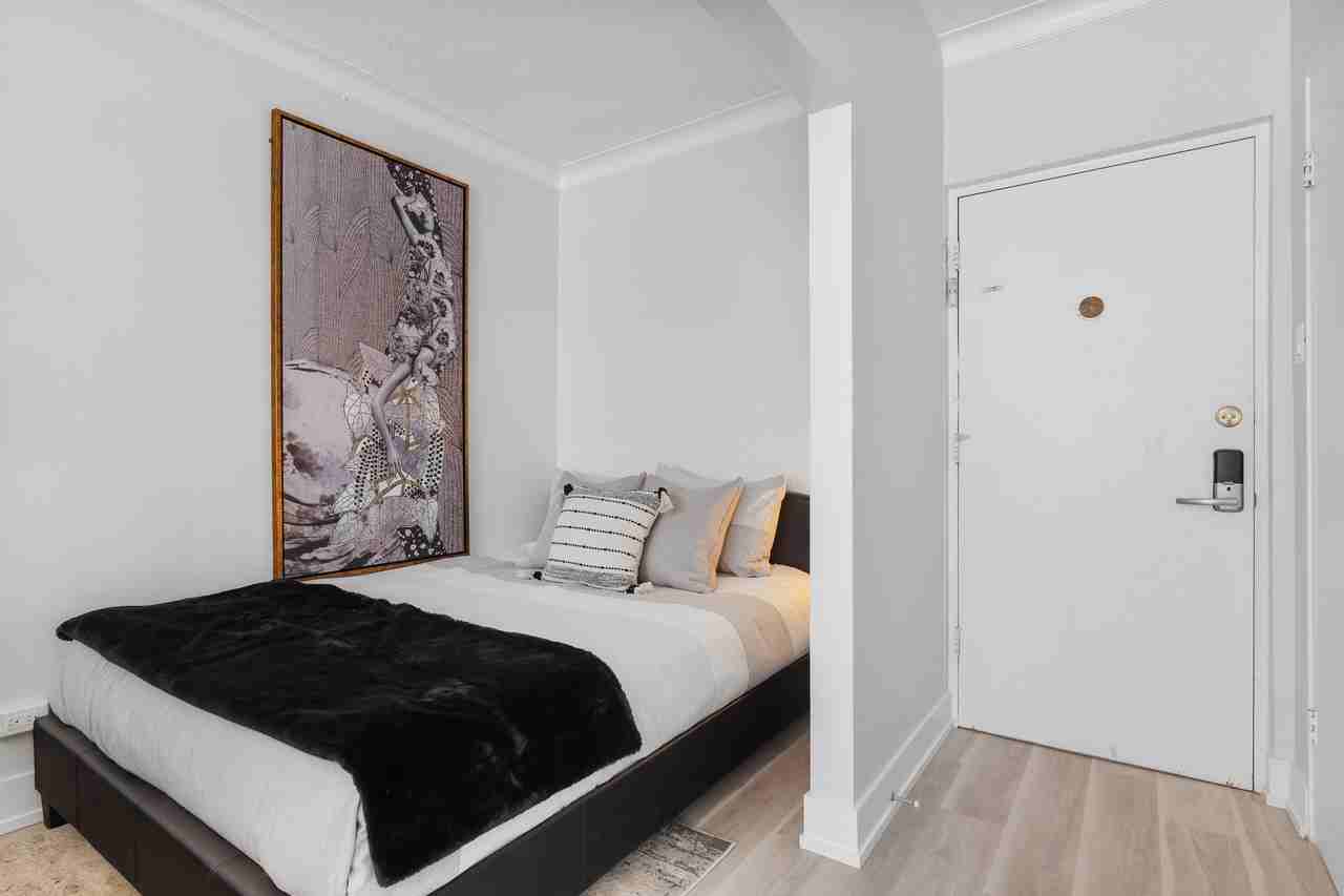 280 Laurier E. - Photo 6 of 36