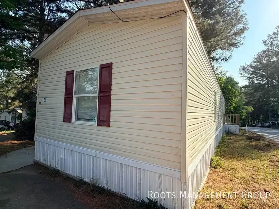 35 Daniel Dr #35 - Photo 2 of 15