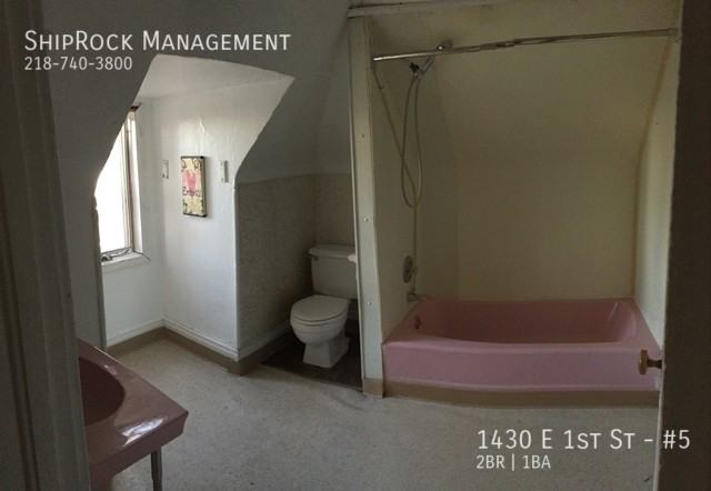 1430 E 1st St #5 - Photo 7 of 8