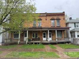 featured image of 1214 E 3rd St