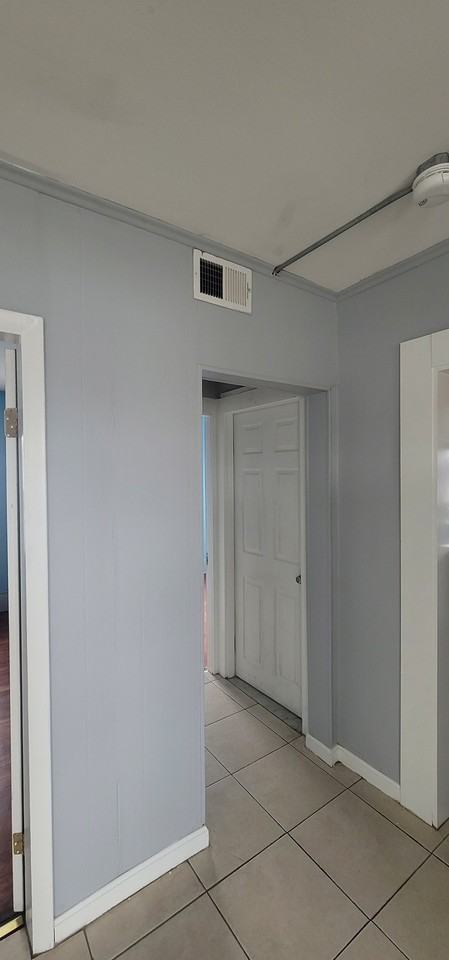 162 Urban Ave #3 - Photo 3 of 10