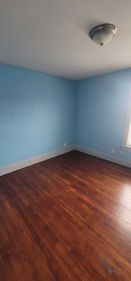 162 Urban Ave #3 - Photo 4 of 10