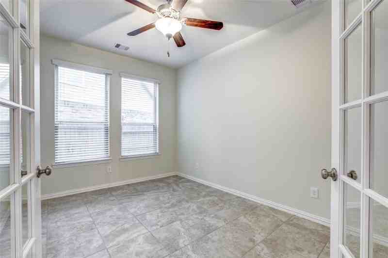 4354 Umber Shadow Dr - Photo 4 of 18