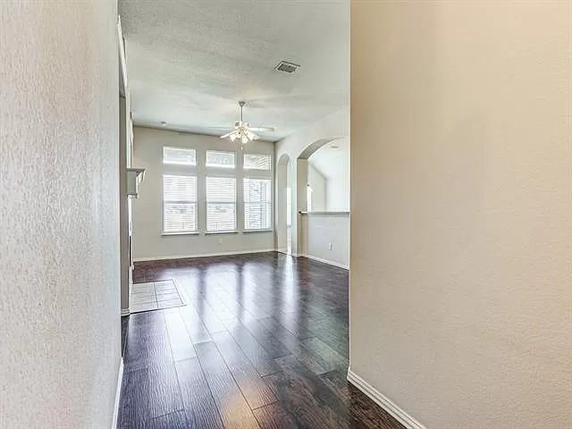 2761 Cascade Cove Dr - Photo 2 of 25