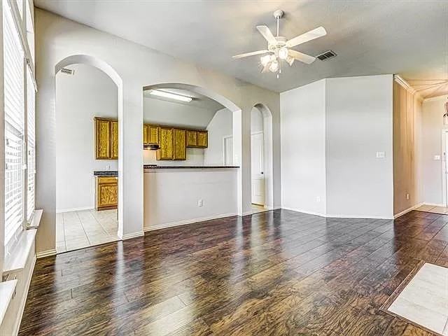 2761 Cascade Cove Dr - Photo 4 of 25