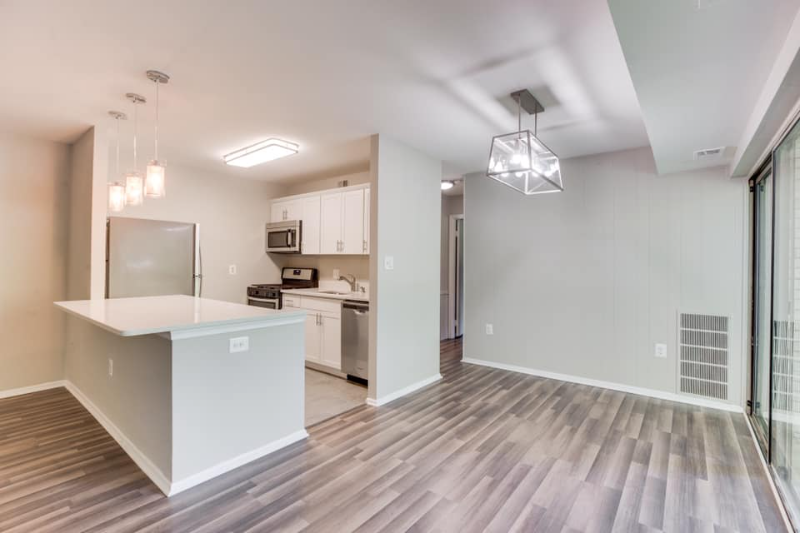 5200 Crossfield Ct - Photo 4 of 15