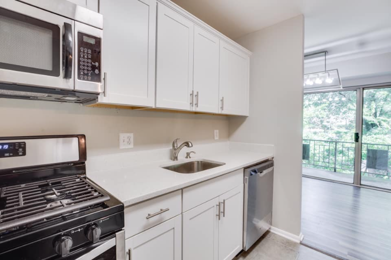 5200 Crossfield Ct - Photo 6 of 15