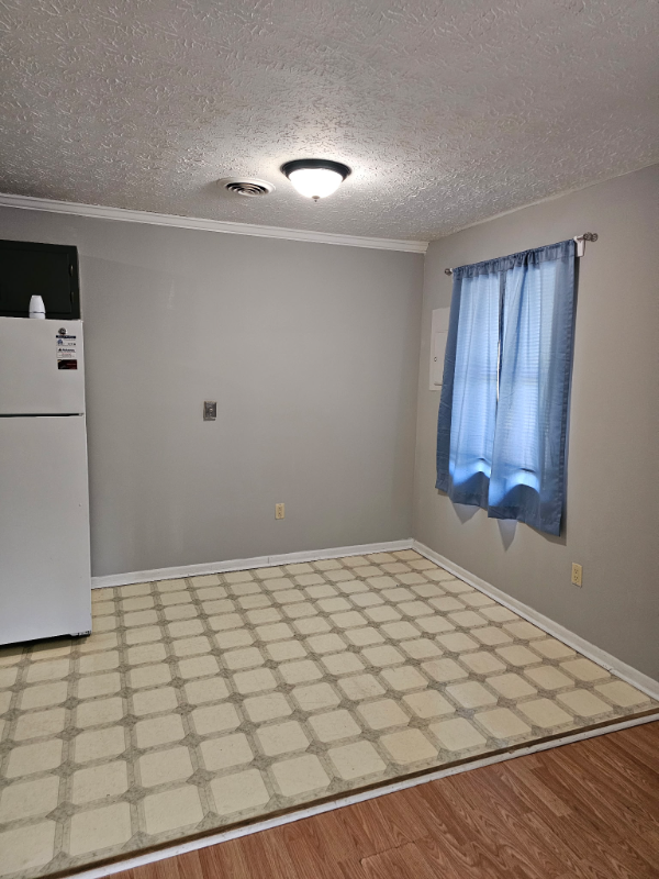 165 Midway Dr #A - Photo 3 of 7