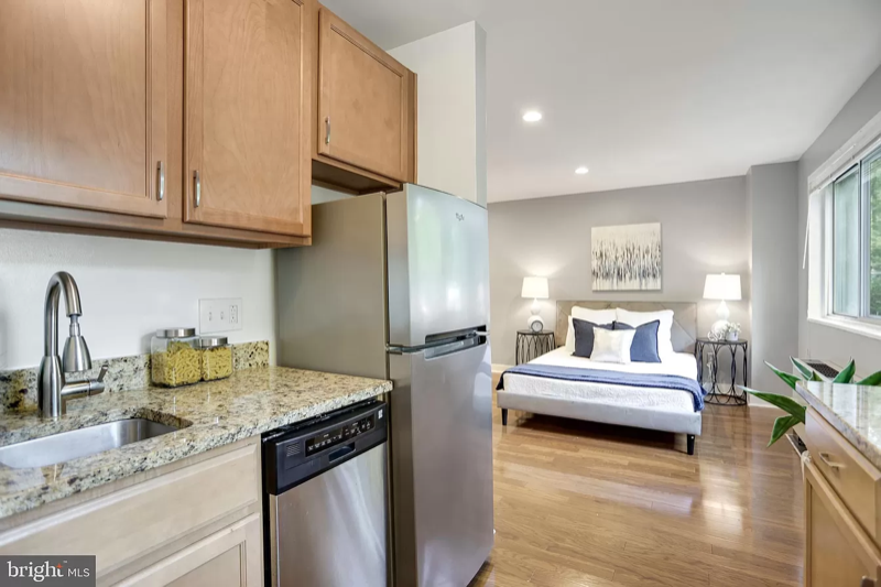 2710 Macomb St Nw #203 - Photo 7 of 18