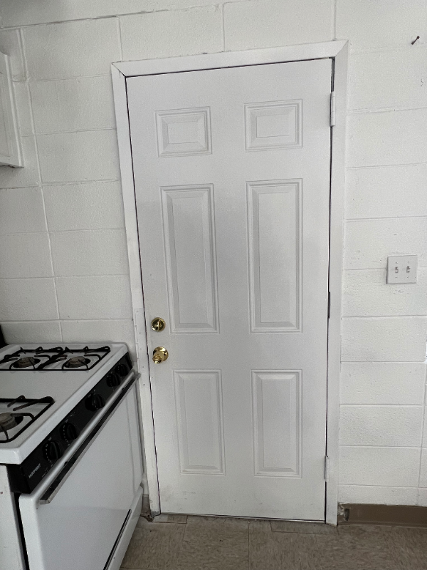 927 S Thorne Ave - Photo 5 of 25