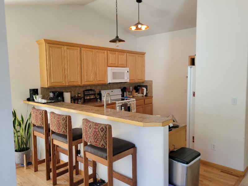 456 Lavastone Ave - Photo 4 of 18