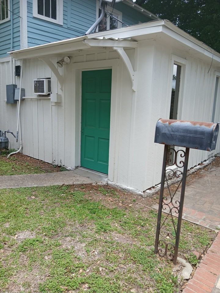 617 1/2 Lafayette St - Photo 2 of 14