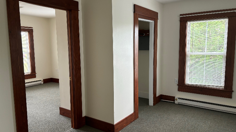 261 Main St #4 - Photo 3 of 11