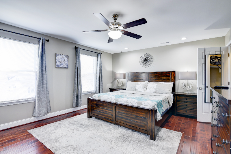 2463 24th St - Photo 5 of 35